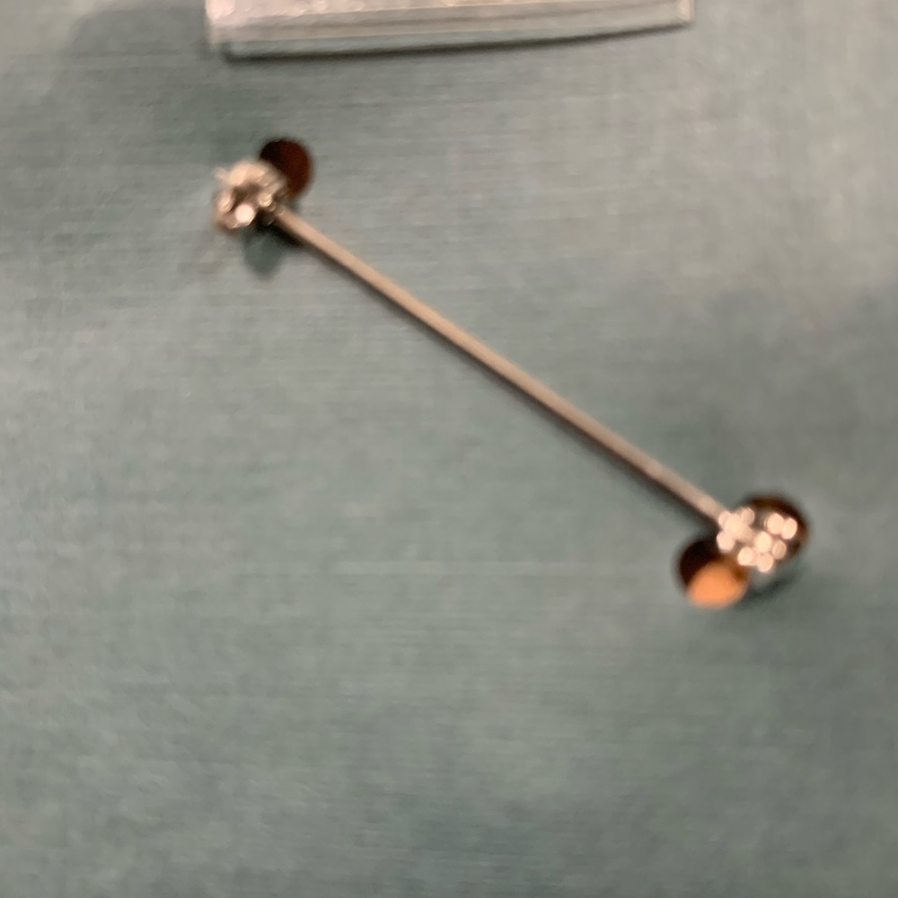 Pin Brooch - Picture 2 of 2